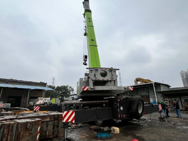 Gruas Zoomlion 180t -ZLJ5600JQAY180